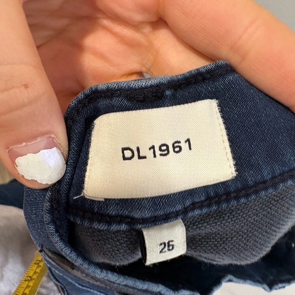 LIKE NEW- DL1961-Hepburn Wide-leg High-rise Jeans In Stream - Picture 10 of 13